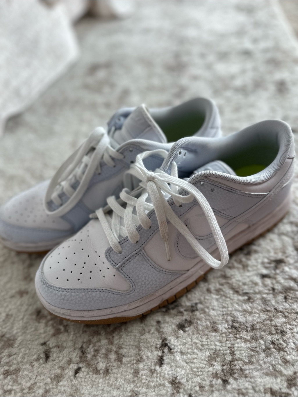 Nike Women’s Low-Top Sneakers In White And Light Gray With Gum Sole